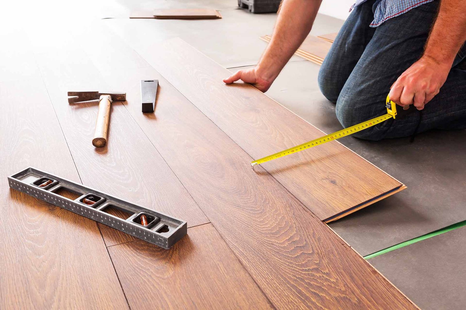 Feature repair damaged laminate floor